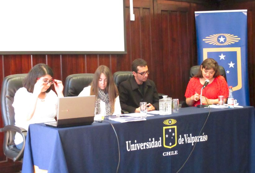 Mesa 2, con presentaciones de Andrea Robles, Lucía di Salvo y Cristián Galarce. Modera Prof. Carolina Benavente